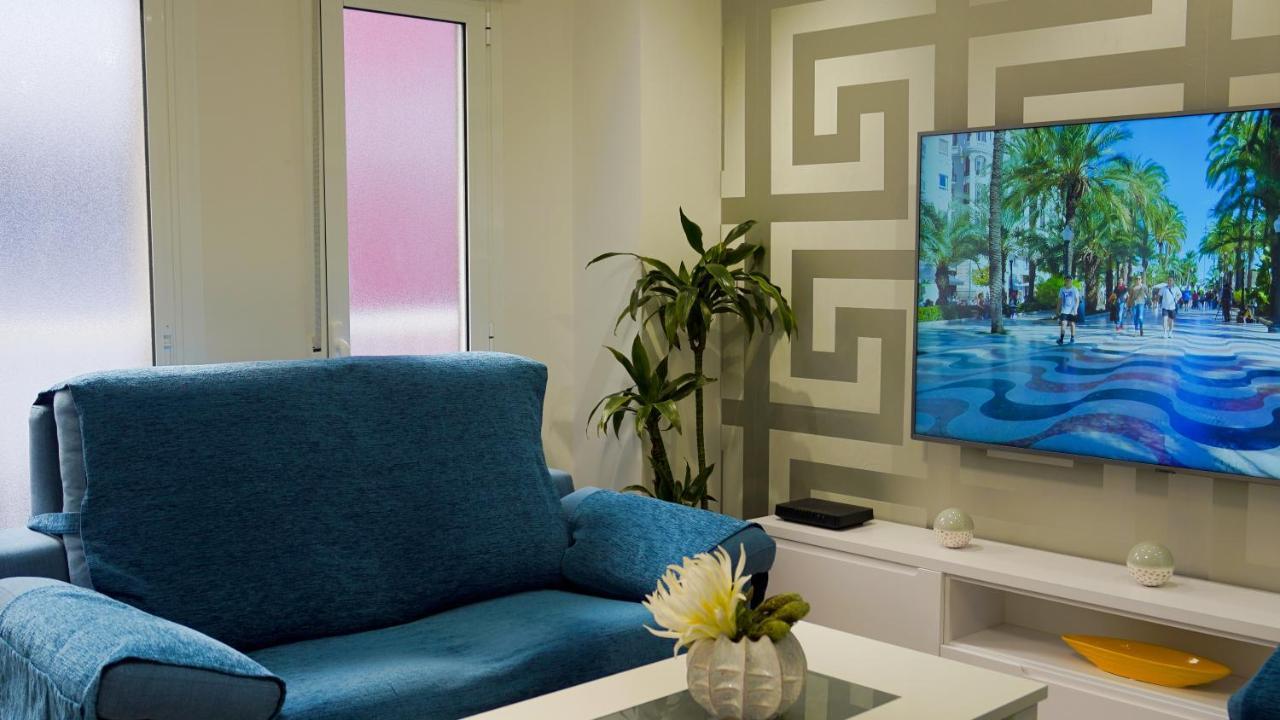 Stylish & Spacious Family Apartment Near Beach & Vibrant Historic Market Alicante Bagian luar foto
