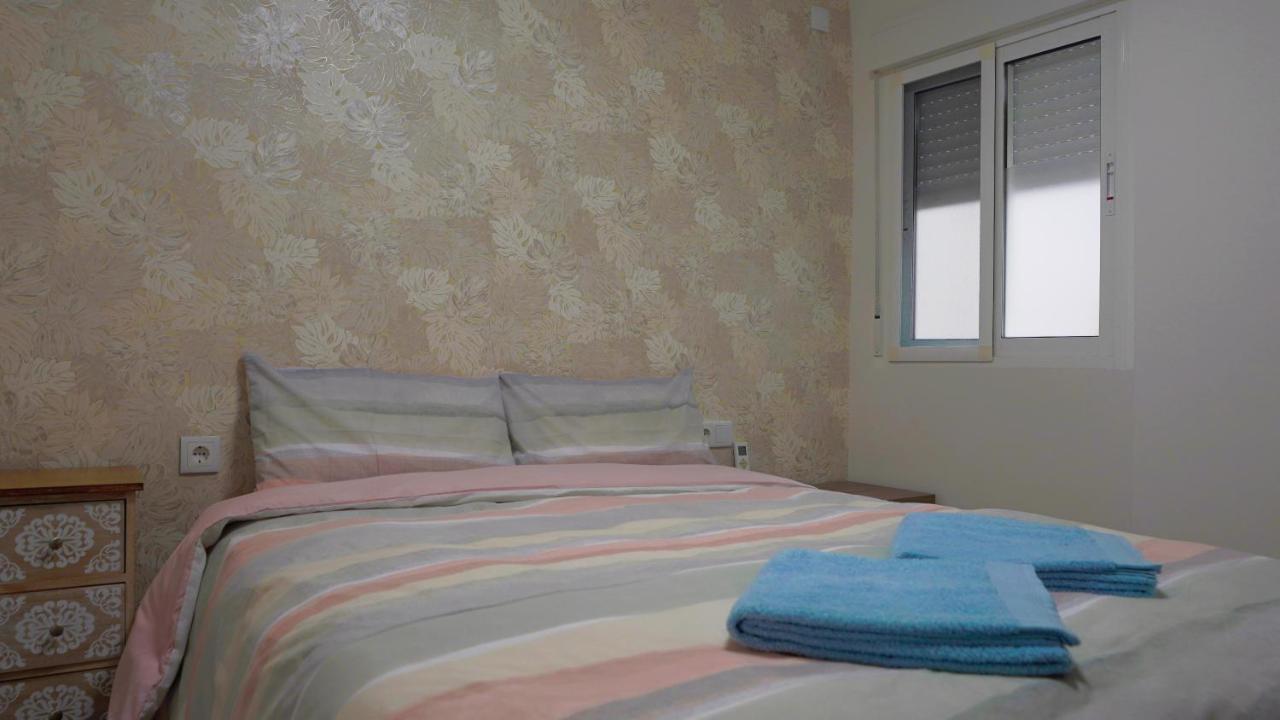 Stylish & Spacious Family Apartment Near Beach & Vibrant Historic Market Alicante Bagian luar foto